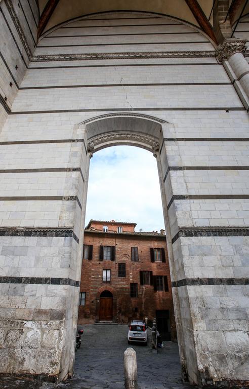 Palazzo Del Magnifico B&B Siena Kültér fotó